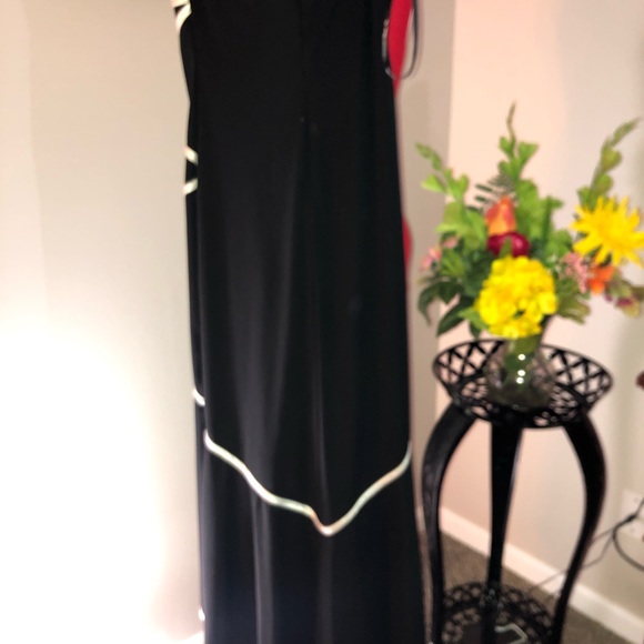 Sweet black and whites evening gown by Blondie Knights - Picture 2 of 5